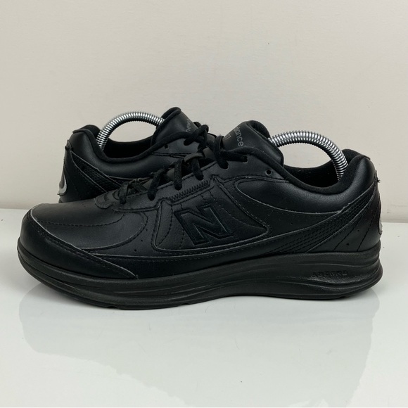 New Balance Women’s Size 9.0 2E Wide 577 Triple Black Leather Walking Shoes - Picture 3 of 10